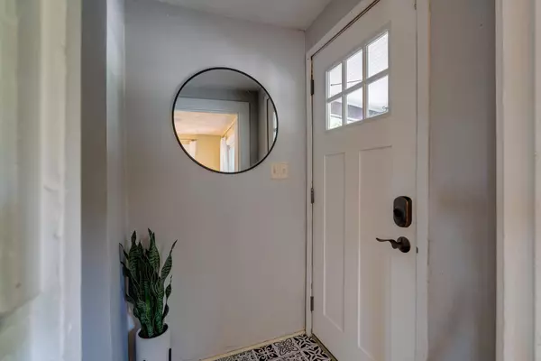 121 N Fair Oaks Avenue, Madison, WI 53714