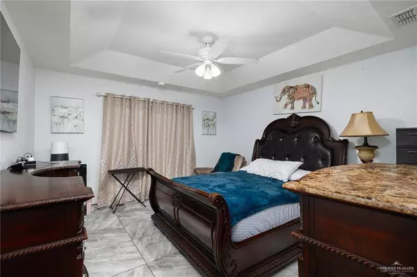 2811 Del Oro DR, Mission, TX 78572