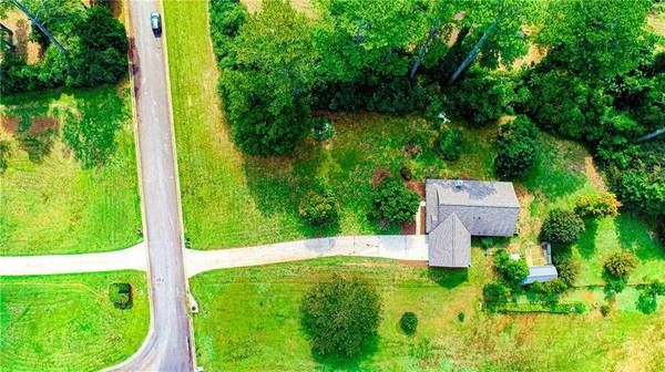 301 Nicholas CT, Griffin, GA 30223