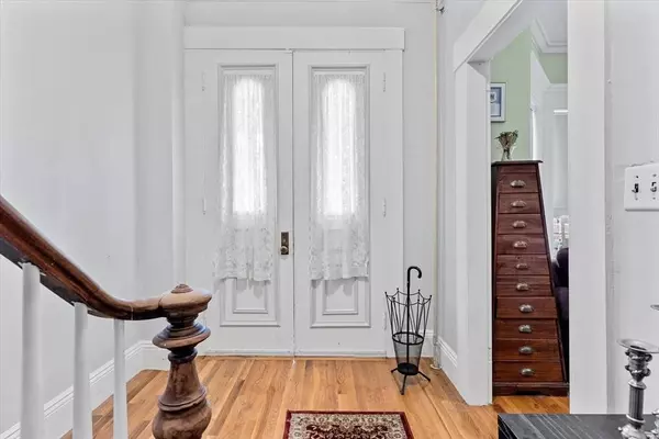 120 E Haverhill St, Lawrence, MA 01841