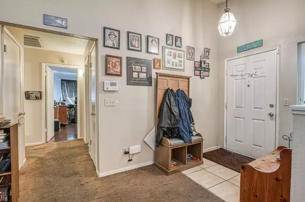 2762 N Knoll Avenue, Fresno, CA 93722