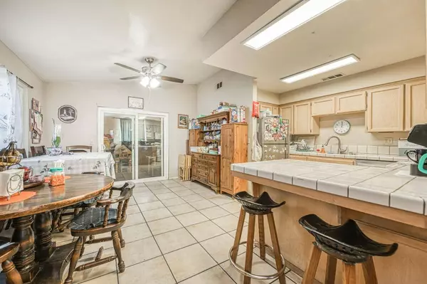 2762 N Knoll Avenue, Fresno, CA 93722