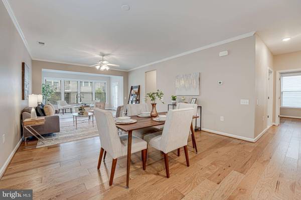 21899 HAWKSBILL HIGH CIR, Sterling, VA 20164