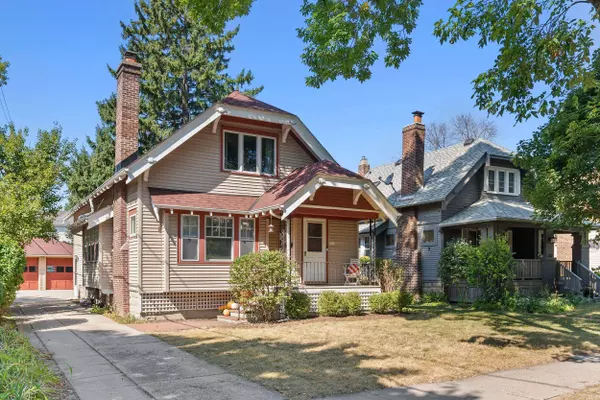 3813 N Murray, Shorewood, WI 53211