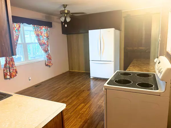 107 Brunswick DR, Greenwood, IN 46143