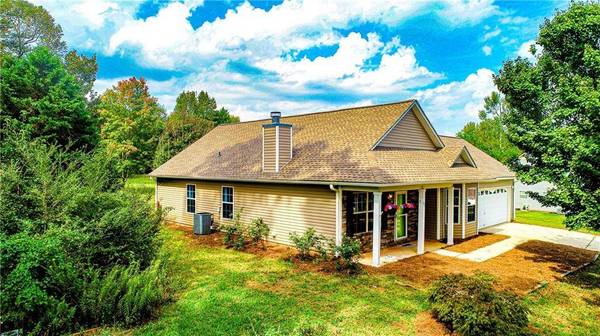 301 Nicholas CT, Griffin, GA 30223
