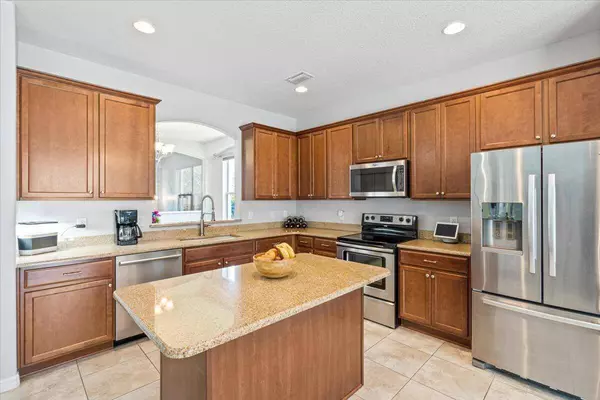 3698 Hollisten CIR, Melbourne, FL 32940