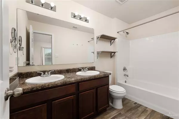 513 Eastwood LN, Edinburg, TX 78542