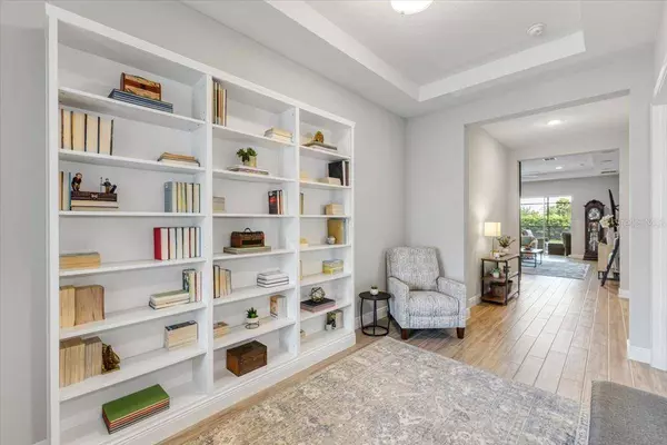 15130 LAKE BESSIE LOOP, Winter Garden, FL 34787