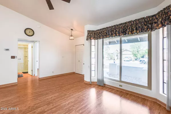 11311 W TOWNLEY Avenue, Peoria, AZ 85345