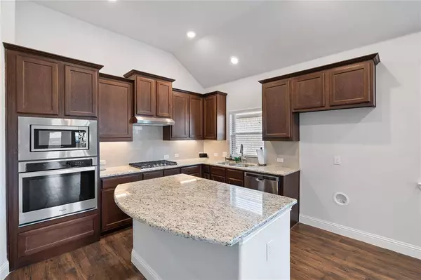 1109 Embers Lane, Denton, TX 76201