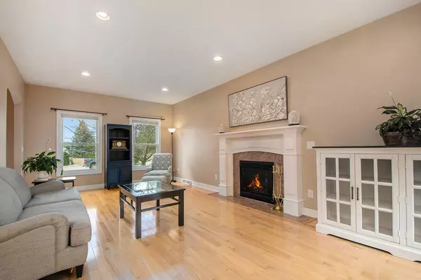 904 Wallin Drive, Jenison, MI 49428