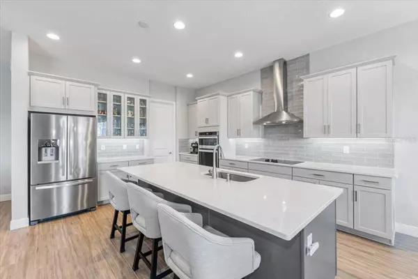 15130 LAKE BESSIE LOOP, Winter Garden, FL 34787