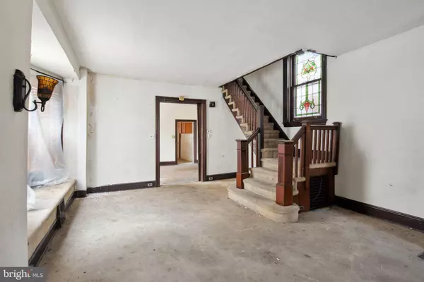 256 E WALNUT LN, Philadelphia, PA 19144