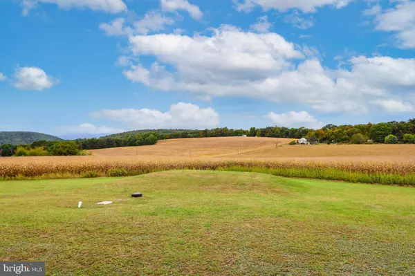 173 SASSAFRAS LN, Palmerton, PA 18071