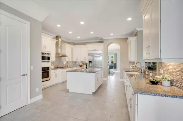 2023 LAKE FISCHER COVE LN, Gotha, FL 34734