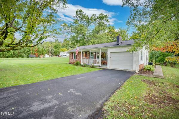 1180 Valley DR, Bristol, VA 24201