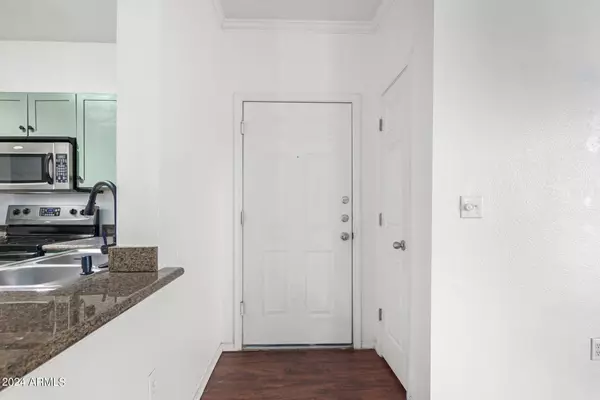 5345 E VAN BUREN Street #317, Phoenix, AZ 85008