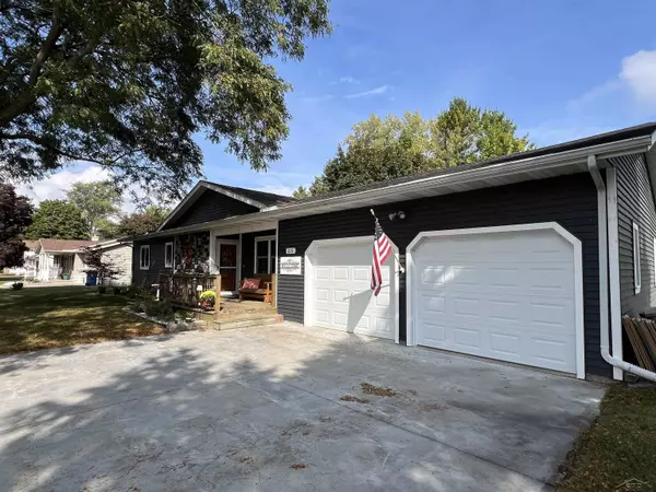 215 S Cass Street, Standish, MI 48658