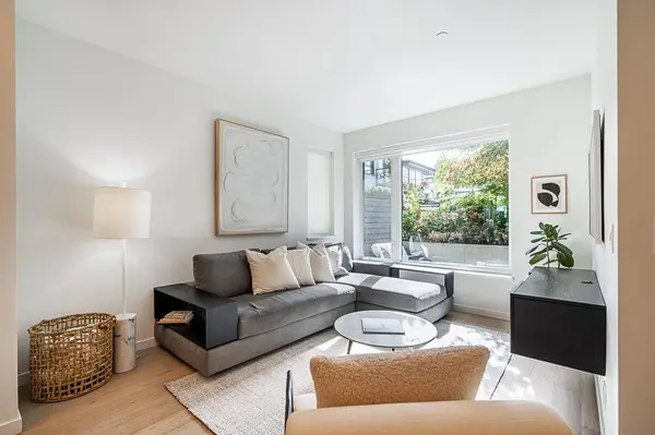 528 E 2ND ST #22, North Vancouver, BC V7L 0G8