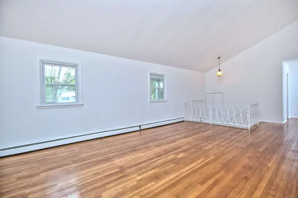 6 Leatherwood Road, Norwalk, CT 06851