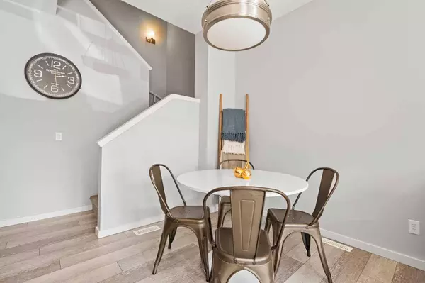 1407 3 ST SE #16, High River, AB T1V 0J9