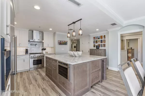 917 1ST ST N #501, Jacksonville Beach, FL 32250