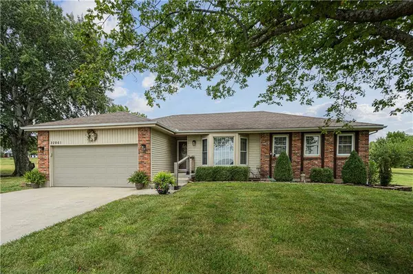 22861 Metcalf AVE, Bucyrus, KS 66013