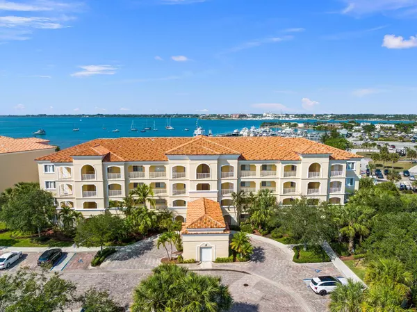 34 W Harbour Isle DR Ph02, Hutchinson Island, FL 34949