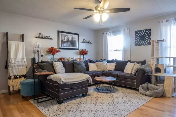 200 Lambert Ter #12, Chicopee, MA 01020