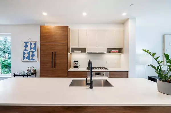 528 E 2ND ST #22, North Vancouver, BC V7L 0G8
