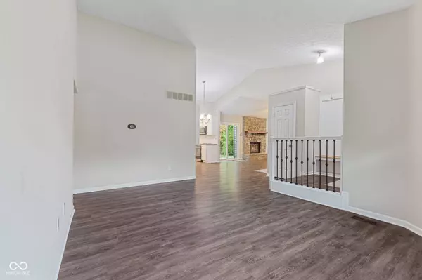 10916 Geist Woods North DR, Indianapolis, IN 46256