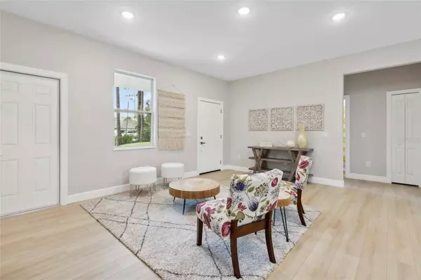 1620 9TH AVE, Deland, FL 32724