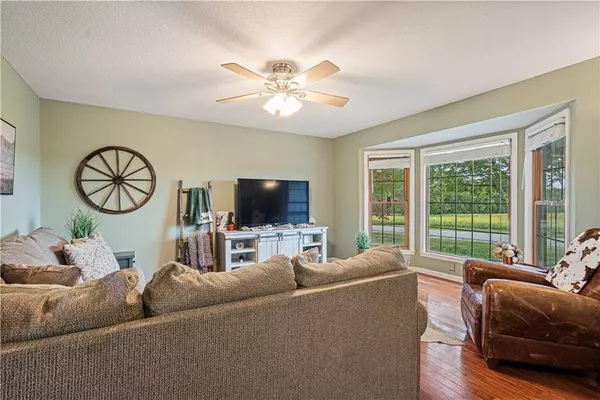 22861 Metcalf AVE, Bucyrus, KS 66013