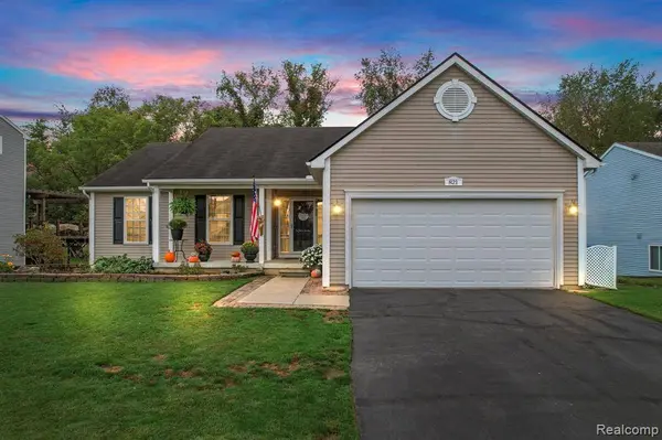 821 DEWARS Street, Howell, MI 48843