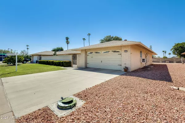 10652 W CAMPANA Drive, Sun City, AZ 85351