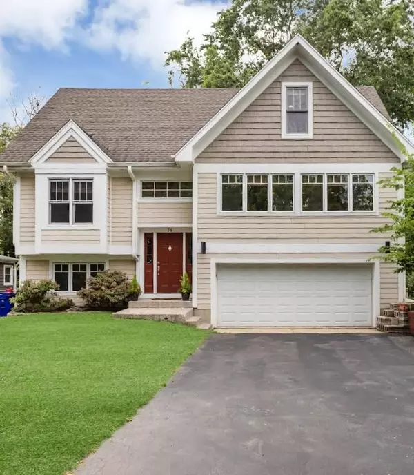 70 S Main ST, Glen Ellyn, IL 60137