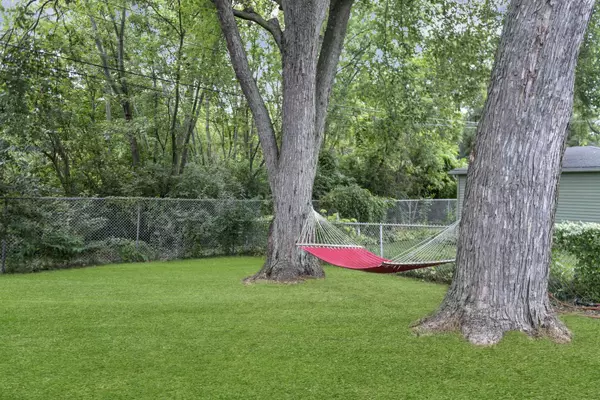 70 S Main ST, Glen Ellyn, IL 60137