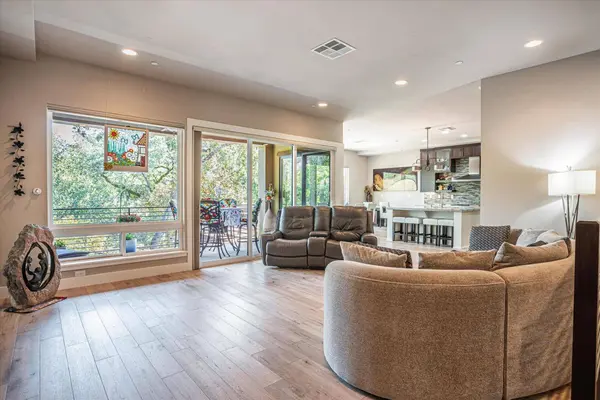 3530 Serramont CT, Carmichael, CA 95608