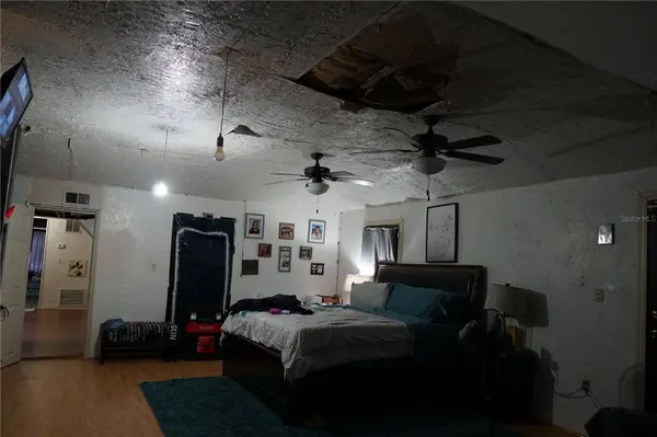 324 N FAIRVIEW AVE, Deland, FL 32724