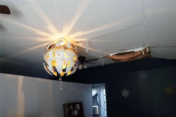 324 N FAIRVIEW AVE, Deland, FL 32724