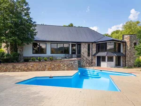 8121 Mahan Gap RD, Ooltewah, TN 37363