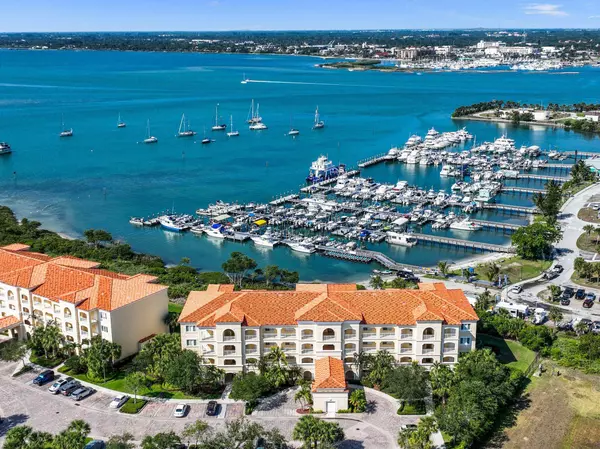 34 W Harbour Isle DR Ph02, Hutchinson Island, FL 34949