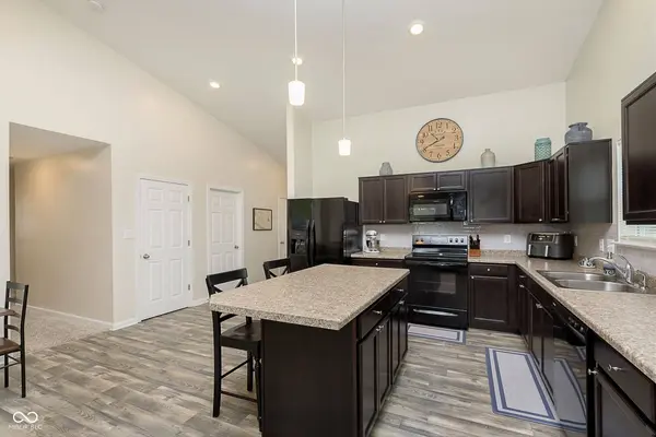 10242 Falls Canyon LN, Indianapolis, IN 46229