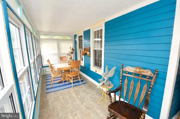 319 TRENTON AVE, Laurel Springs, NJ 08021