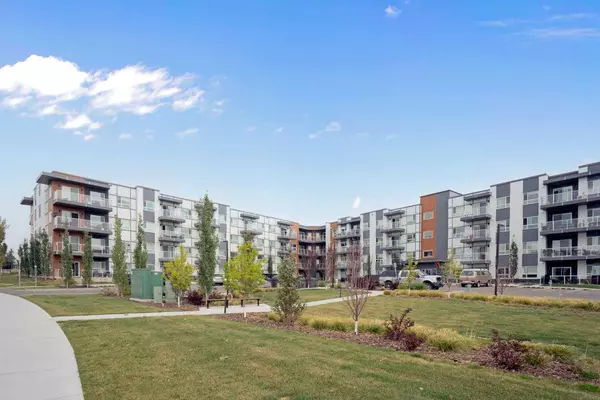 360 Harvest Hills WAY NE ##313, Calgary, AB T3K 2S1