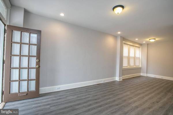 215 E POPLAR ST, Norristown, PA 19401