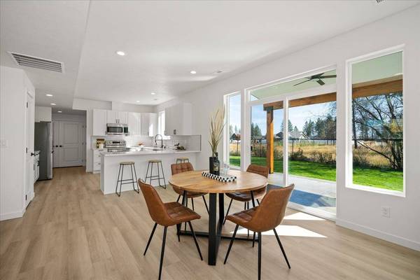 602 E Jim Darby Dr, Medical Lake, WA 99022