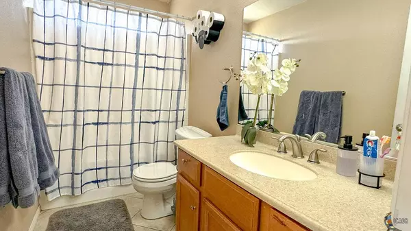 1033 Porter St, Other, CA 93555