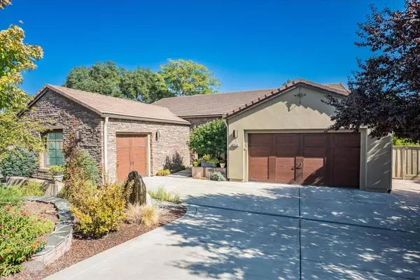 3530 Serramont CT, Carmichael, CA 95608